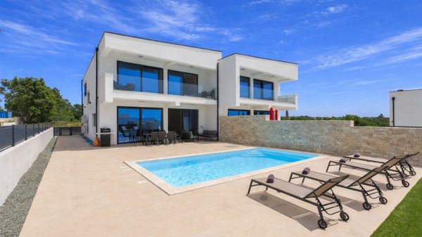 Villa Melia - a cozy villa with 4 bedrooms and private pool