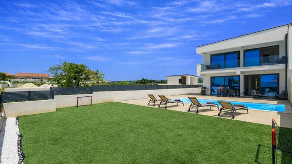 Villa Melia - a cozy villa with 4 bedrooms and private pool