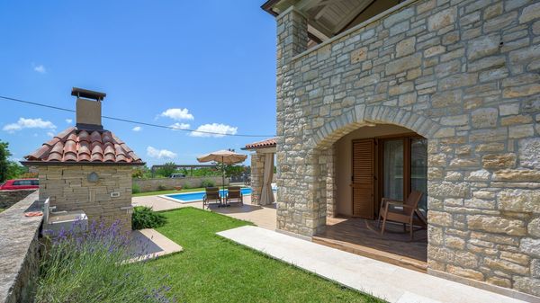 Villa Neo