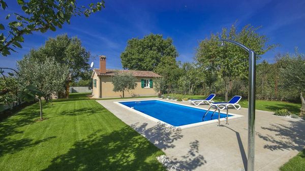 Villa Oliva - kuća sa bazenom u blizini Poreča