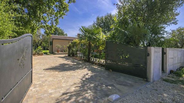 Villa Oliva - kuća sa bazenom u blizini Poreča