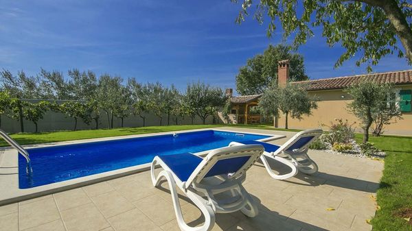 Villa Oliva - kuća sa bazenom u blizini Poreča