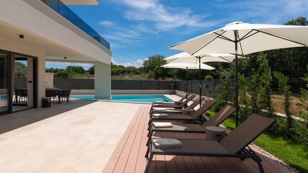 Villa Perla with swimming pool and whirlpool