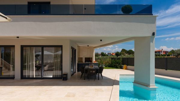 Villa Perla with swimming pool and whirlpool