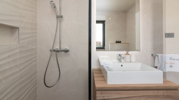 Villa Perla with swimming pool and whirlpool