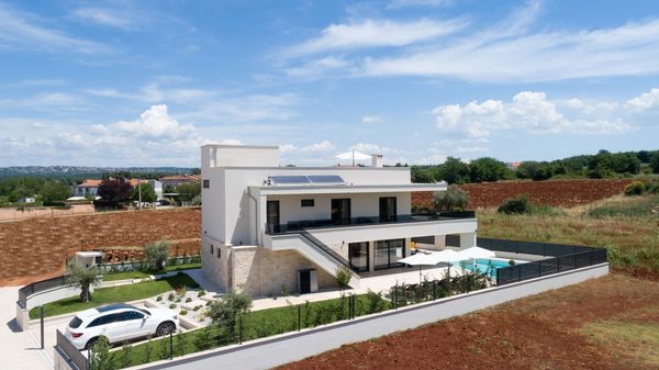 Villa Perla with swimming pool and whirlpool