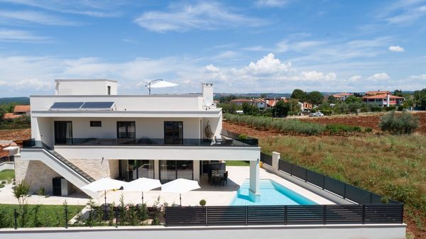 Villa Perla with swimming pool and whirlpool