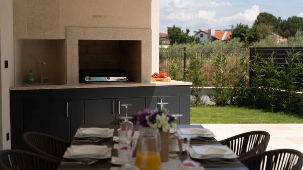 Villa Perla with swimming pool and whirlpool