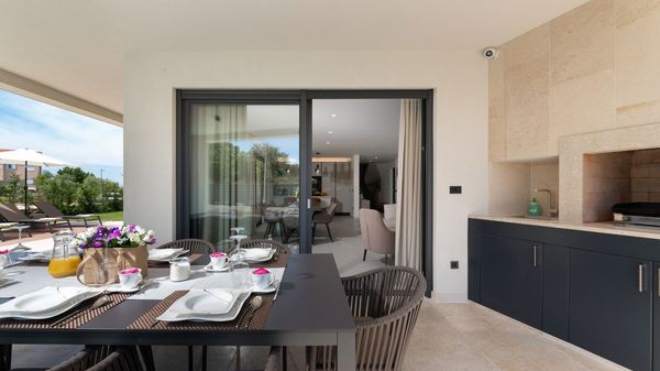 Villa Perla with swimming pool and whirlpool