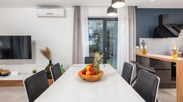 Villa Sama - Beautiful modern built villa with pool in Central Istria