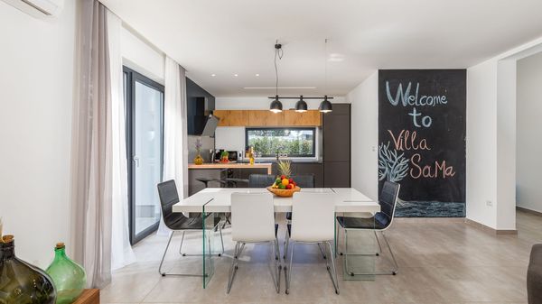 Villa Sama - Beautiful modern built villa with pool in Central Istria