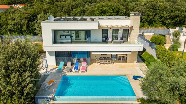Villa Sara - Luxurious villa with private pool and sauna, near the beach in Vrsar