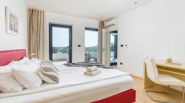 Villa Sara - Luxurious villa with private pool and sauna, near the beach in Vrsar