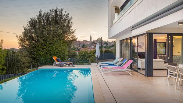 Villa Sara - Luxurious villa with private pool and sauna, near the beach in Vrsar