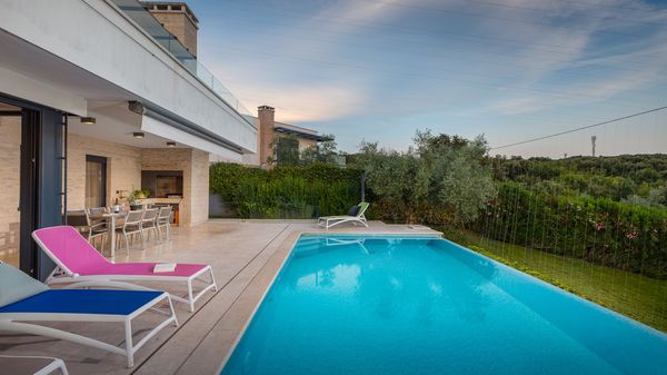 Villa Sara - Luxurious villa with private pool and sauna, near the beach in Vrsar