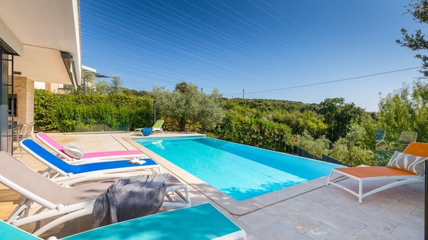Villa Sara - Luxurious villa with private pool and sauna, near the beach in Vrsar