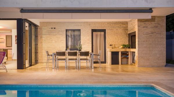 Villa Sara - Luxurious villa with private pool and sauna, near the beach in Vrsar