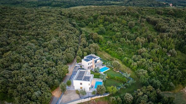 Villa Sara - Luxurious villa with private pool and sauna, near the beach in Vrsar