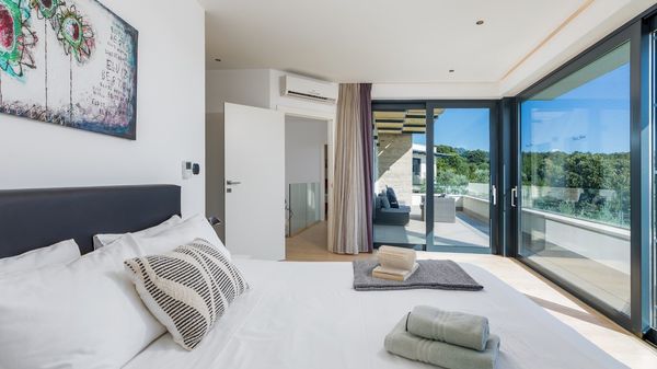 Villa Sara - Luxurious villa with private pool and sauna, near the beach in Vrsar