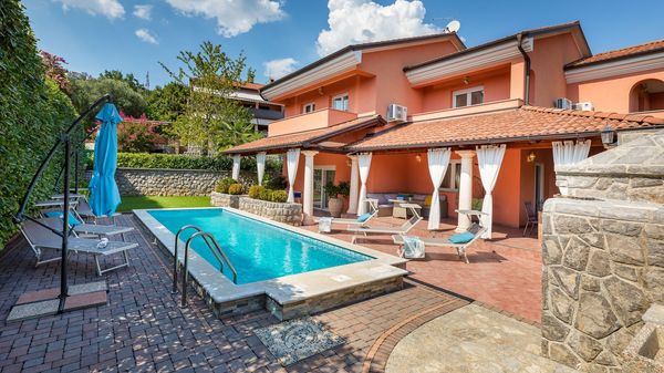 Villa Sole - mit beheiztem Pool, nahe dem Strand in Opatija