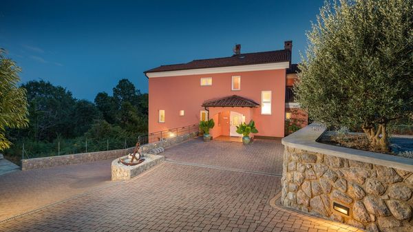 Villa Sole - mit beheiztem Pool, nahe dem Strand in Opatija