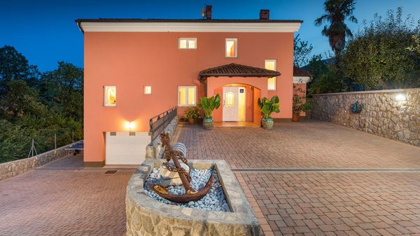 Villa Sole - mit beheiztem Pool, nahe dem Strand in Opatija