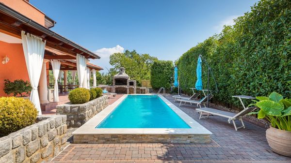Villa Sole - mit beheiztem Pool, nahe dem Strand in Opatija