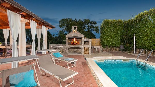 Villa Sole - mit beheiztem Pool, nahe dem Strand in Opatija