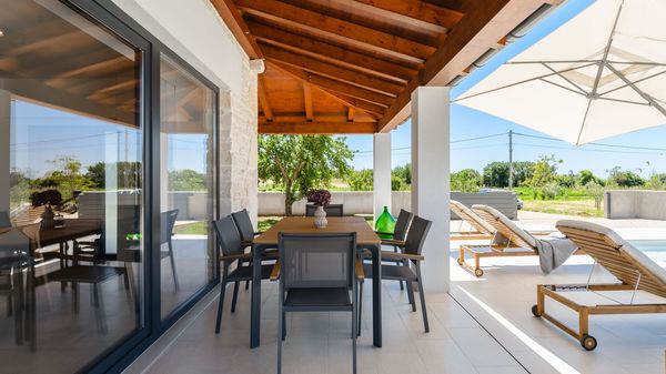 Villa Tonka - prekrasna vila s privatnim bazenom u Puli