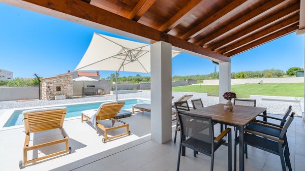 Villa Tonka - prekrasna vila s privatnim bazenom u Puli
