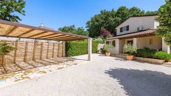 Villa Vidova - lovely villa with private pool