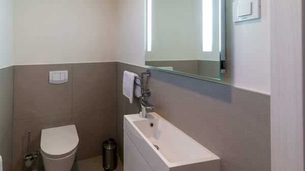 Moderna Villa Viktorija s pogledom na more i bazenom na Krku