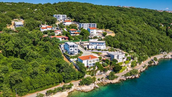 Vila Verde i Blue s grijanim bazenom, pogledom na more i jacuzzijem
