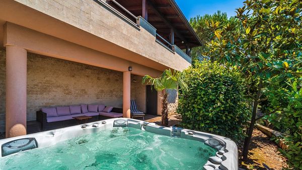 Vila Verde i Blue s grijanim bazenom, pogledom na more i jacuzzijem